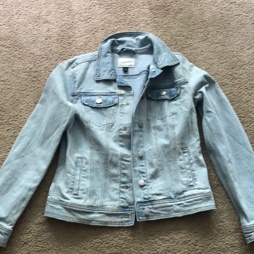 Small, never worn, Jean-jacket